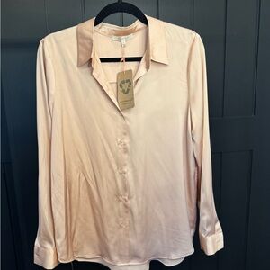 Skies Are Blue NWT Women's satin Blouse in Soft Pink